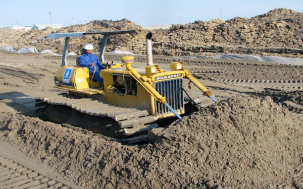 Khan hiếm cát xây dựng ở ĐBSCL - Bài 1: Nguy cơ nhiều dự án đầu tư công chậm tiến độ
