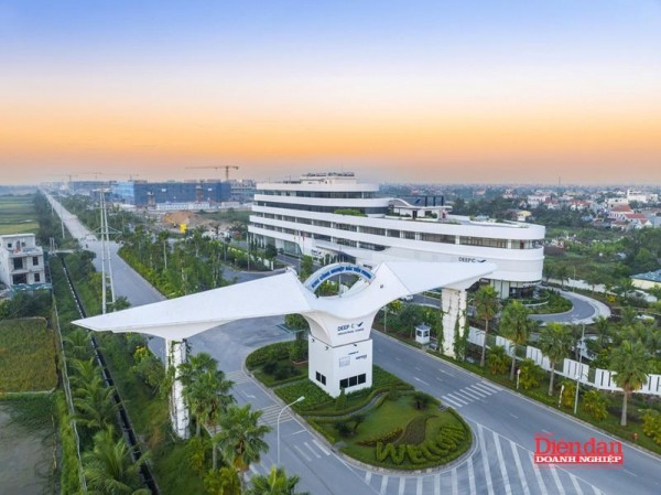 Khu kinh tế ven biển Quảng Yên: Kiến tạo “đại lộ” tăng trưởng cho Quảng Ninh vươn tầm Khu kinh tế ven biển Quảng Yên: Kiến tạo “đại lộ” tăng trưởng cho Quảng Ninh vươn tầm