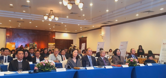 Kinh tế bao trùm - Người yếu thế trở thành nguồn lực phát triển Kinh tế bao trùm - Người yếu thế trở thành nguồn lực phát triển