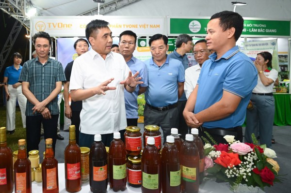 Lai Châu: Thu hút đầu tư phát triển nông nghiệp hàng hóa, dược liệu xanh