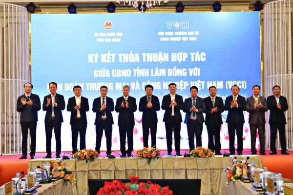 Lâm Đồng ký kết hợp tác với VCCI trên 4 lĩnh vực giai đoạn 2026 - 2030