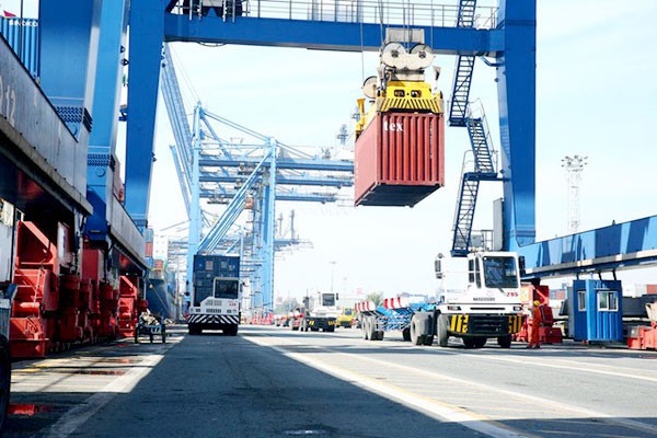 Năm 2022 ngành cảng biển và logistics có gì đáng chú ý?
