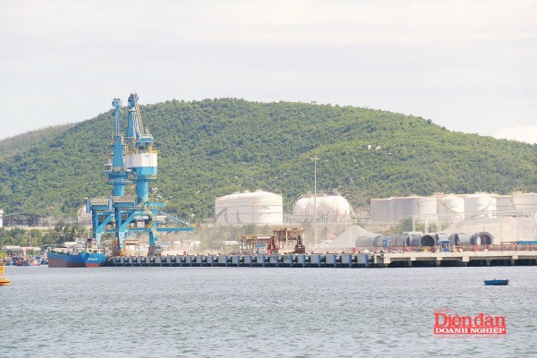 Quảng Ngãi phấn đấu trở thành cực tăng trưởng quan trọng của khu vực Quảng Ngãi phấn đấu trở thành cực tăng trưởng quan trọng của khu vực