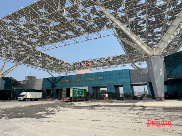 “Đòn bẩy” từ chính sách phí 0 đồng: Quảng Ninh tăng sức hút cho kinh tế biên mậu