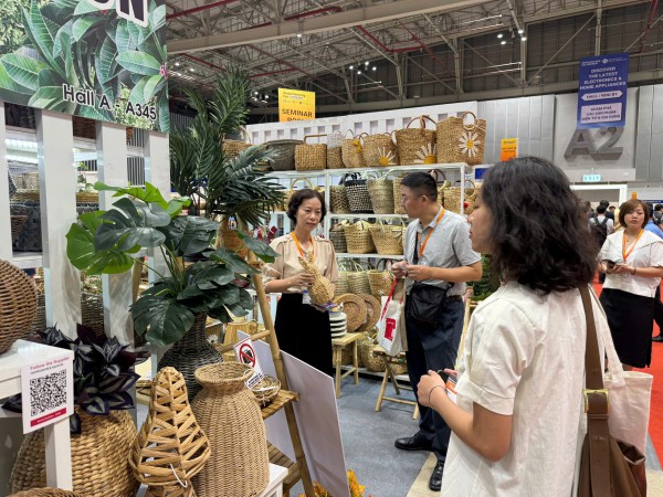 30.000 sản phẩm xuất khẩu nỗ lực tìm kiếm thị trường mới 30.000 sản phẩm xuất khẩu nỗ lực tìm kiếm thị trường mới