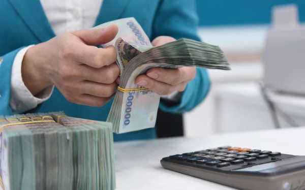 7 tháng, người dân gửi hơn nửa triệu tỷ đồng vào ngân hàng