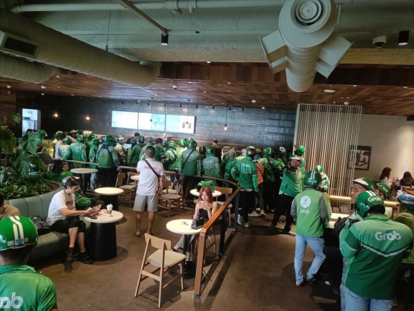 Choáng: Starbucks Việt Nam bất ngờ giá 0 đồng trên ứng dụng, đơn hàng tăng đột biến Choáng: Starbucks Việt Nam bất ngờ giá 0 đồng trên ứng dụng, đơn hàng tăng đột biến