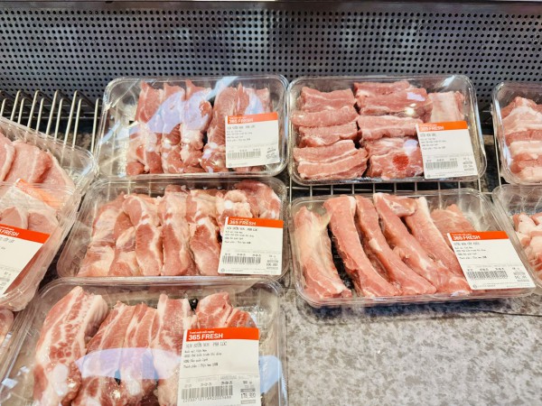 Giá heo hơi hôm nay 13.11.2025: Lại thủng đáy, tiệm cận thị trường Trung Quốc Giá heo hơi hôm nay 13.11.2025: Lại thủng đáy, tiệm cận thị trường Trung Quốc