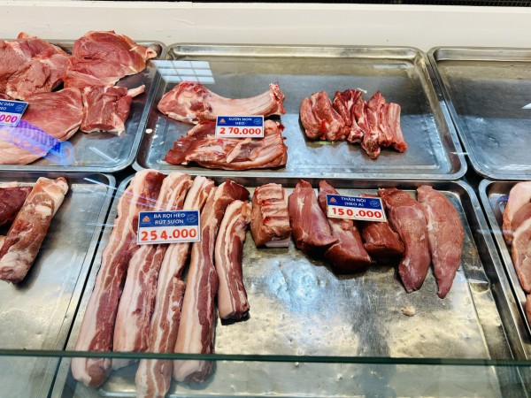 Giá heo hơi hôm nay 18.12.2025: Mỗi ngày một đỉnh mới