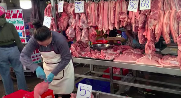 Giá heo hơi hôm nay 3.12.2025: Tăng đến 4.000 đồng/kg Giá heo hơi hôm nay 3.12.2025: Tăng đến 4.000 đồng/kg