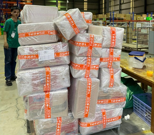 Giả shipper lừa chủ shop 'cuỗm' hàng giá trị lớn Giả shipper lừa chủ shop 'cuỗm' hàng giá trị lớn