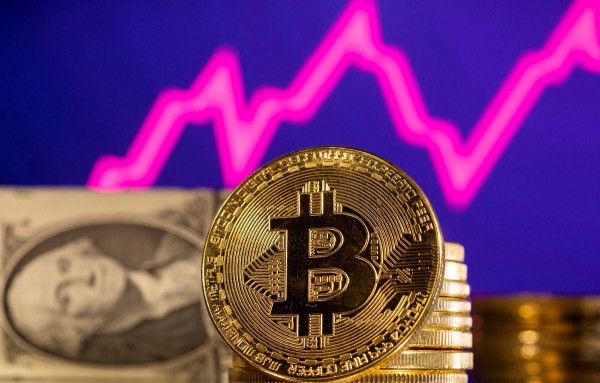 Giá vàng, Bitcoin đồng loạt lập kỷ lục mới