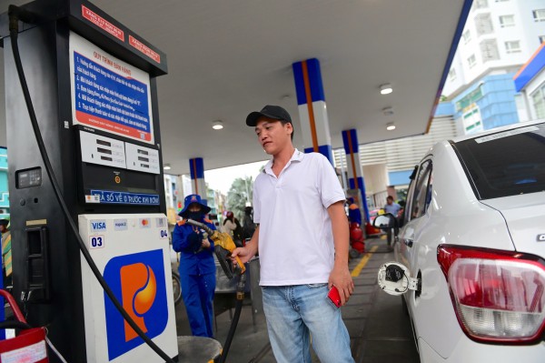 Giá xăng dầu hôm nay 17.9.2025: Xăng trong nước ngày mai tăng bao nhiêu đồng một lít? Giá xăng dầu hôm nay 17.9.2025: Xăng trong nước ngày mai tăng bao nhiêu đồng một lít?