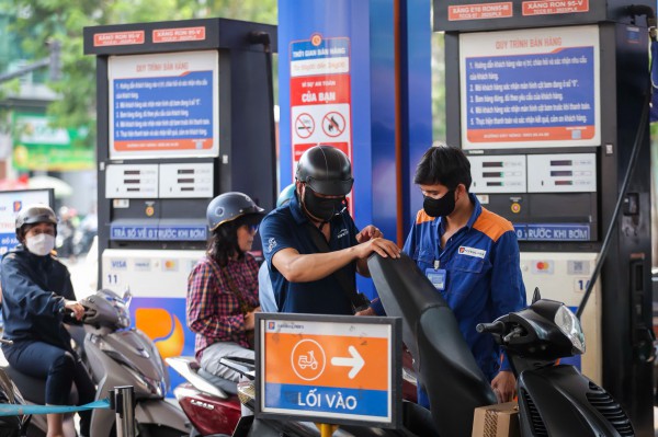 Giá xăng dầu hôm nay 18.3.2026: Trong nước sẽ được điều chỉnh thế nào?