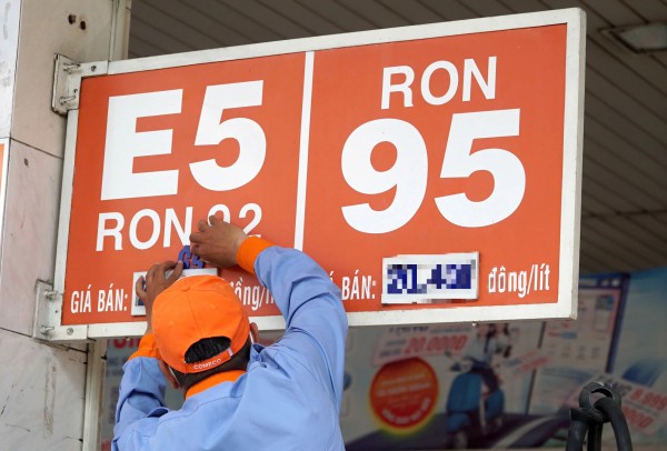 Giá xăng dầu hôm nay 20.10.2025: Xăng trong nước sắp có đợt giảm