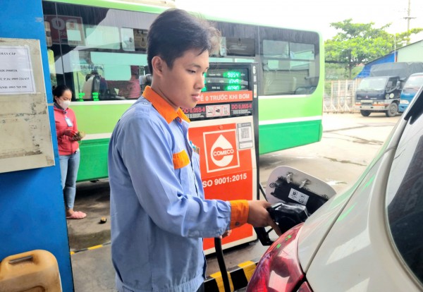 Giá xăng dầu hôm nay 28.8.2025: Viện Dầu khí dự báo xăng tăng, dầu giảm từ chiều nay Giá xăng dầu hôm nay 28.8.2025: Viện Dầu khí dự báo xăng tăng, dầu giảm từ chiều nay