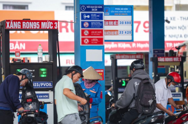 Giá xăng dầu hôm nay 31.3.2026: Xăng trong nước sẽ được điều chỉnh thế nào? Giá xăng dầu hôm nay 31.3.2026: Xăng trong nước sẽ được điều chỉnh thế nào?