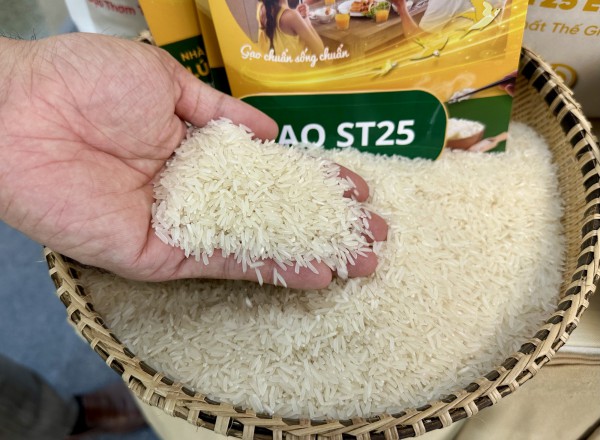 Giải pháp nào giữ vững vị trí 'á quân thế giới’ về xuất khẩu gạo? Giải pháp nào giữ vững vị trí 'á quân thế giới’ về xuất khẩu gạo?