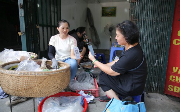 Giao dịch không dùng tiền mặt tăng hơn 60% Giao dịch không dùng tiền mặt tăng hơn 60%