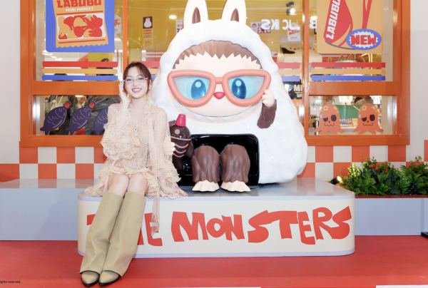 Hơn 4.000 người xếp hàng mua mô hình nghệ thuật tại TP.HCM Hơn 4.000 người xếp hàng mua mô hình nghệ thuật tại TP.HCM