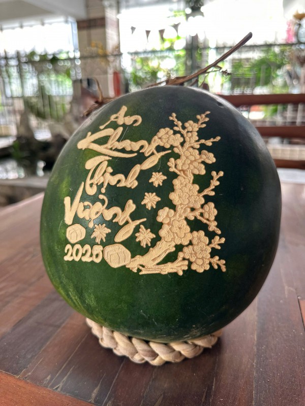 Sốc: Dưa hấu chưng tết nửa năm vẫn tươi nguyên Sốc: Dưa hấu chưng tết nửa năm vẫn tươi nguyên