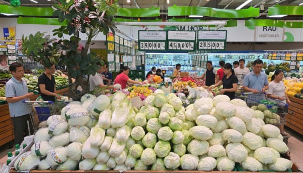 Thực phẩm dồi dào, giá giảm mạnh Thực phẩm dồi dào, giá giảm mạnh