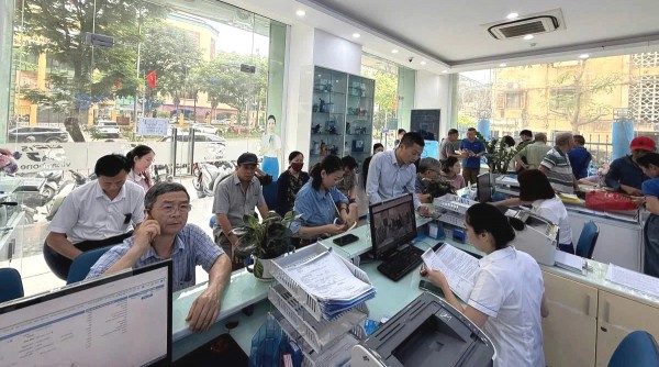 Từ hôm nay 15.4, bắt buộc xác thực thông tin thuê bao di động chính chủ Từ hôm nay 15.4, bắt buộc xác thực thông tin thuê bao di động chính chủ