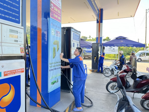 Từ hôm nay, dừng lưu hành xăng RON95, RON97, chỉ bán phổ biến xăng E10