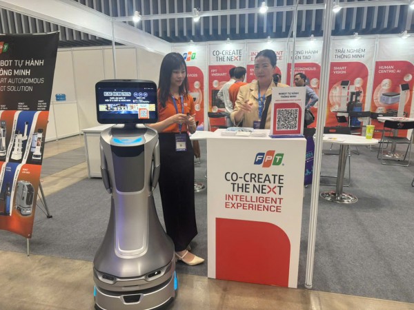 Đồ điện tử công nghệ Trung Quốc xuất hiện ngập tràn ở IEAE 2026 Đồ điện tử công nghệ Trung Quốc xuất hiện ngập tràn ở IEAE 2026