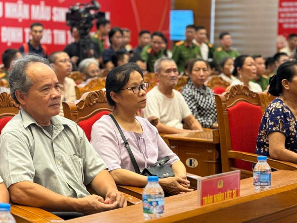 Bộ Công an hướng dẫn chi tiết quy trình lấy mẫu ADN tìm danh tính liệt sĩ Bộ Công an hướng dẫn chi tiết quy trình lấy mẫu ADN tìm danh tính liệt sĩ