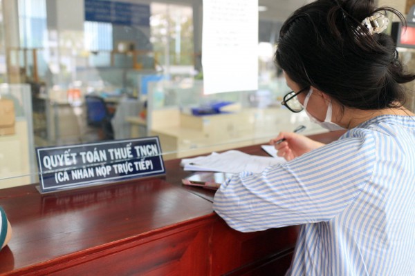 Cách tính thuế thu nhập cá nhân cho người có cư trú Cách tính thuế thu nhập cá nhân cho người có cư trú
