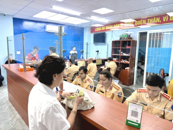 Chờ đổi bằng lái xe: Xuất trình với CSGT thế nào để không bị phạt?