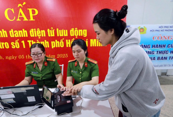 Công an TP.HCM ưu tiên cấp định danh điện tử cho học sinh cuối cấp