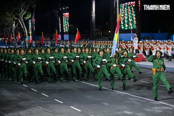 Diễu binh là gì, có khác diễu hành, duyệt binh?