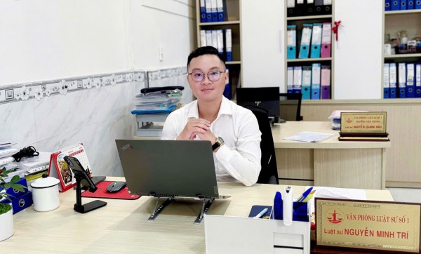 Nước hoa chai to chiết ra bán lẻ, có vi phạm pháp luật?