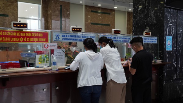 Thủ tục cấp đổi thẻ thường trú cho người nước ngoài tại Việt Nam Thủ tục cấp đổi thẻ thường trú cho người nước ngoài tại Việt Nam