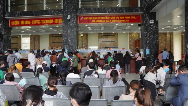 Thủ tục cấp thẻ tạm trú cho người nước ngoài tại Việt Nam