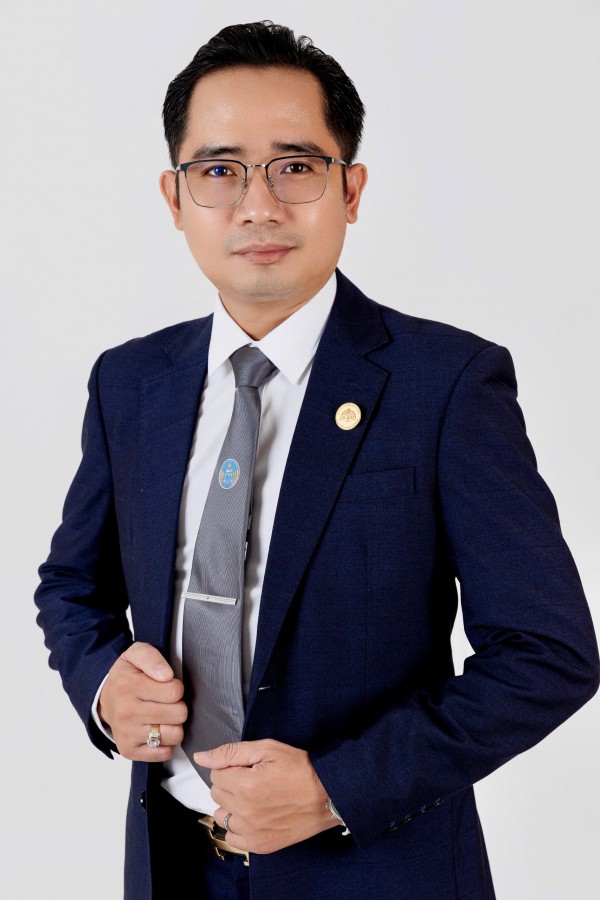 Vợ chồng lập cam kết 'nếu ngoại tình ra đi tay trắng' liệu có đúng?