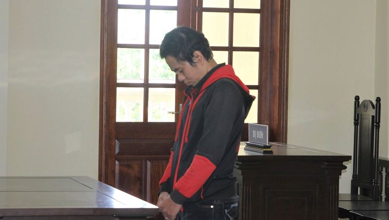 Khoa-than-treo-sang-hiep-hang-xom-khong-thanh-ngu-lai-nha-nan-nhan-1