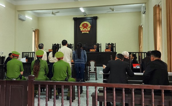 Xét xử cựu nữ trưởng phòng Sở Tư pháp Lâm Đồng lừa đảo chiếm đoạt gần 56 tỉ đồng
