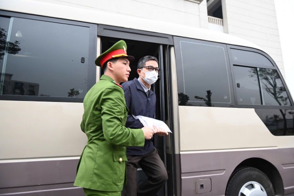 2 cựu Cục trưởng Cục An toàn thực phẩm hầu tòa vì nhận hối lộ