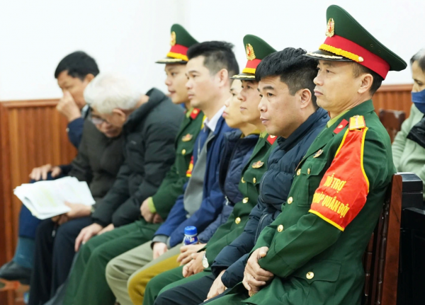 2 cựu thiếu tướng mong hưởng khoan hồng trong vụ án sân bay Nha Trang 2 cựu thiếu tướng mong hưởng khoan hồng trong vụ án sân bay Nha Trang