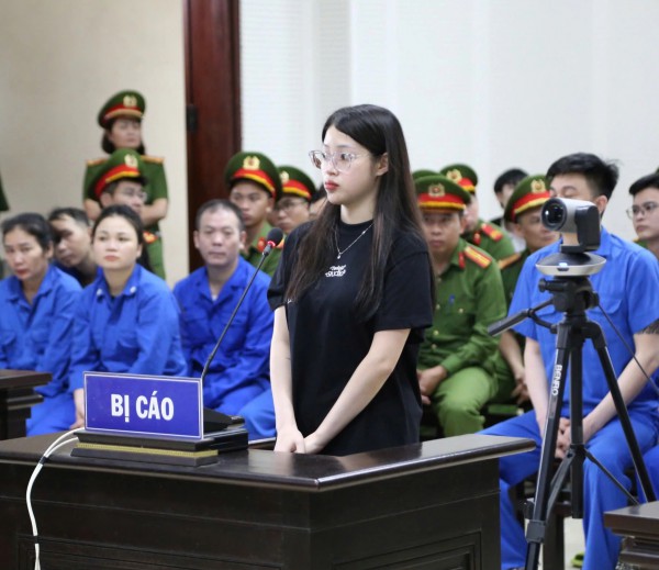 Bạn gái Bùi Đình Khánh khai gì trước tòa?