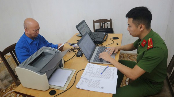 Bắt 2 bị can lừa đảo đầu tư tiền ảo, chiếm đoạt hàng chục tỉ