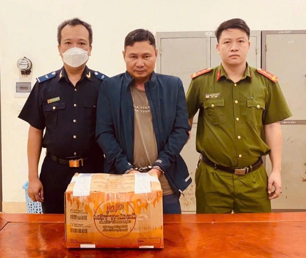 Bắt 30 kg ma túy, triệt phá đường dây mua bán hàng cấm từ Thái Lan, Lào Bắt 30 kg ma túy, triệt phá đường dây mua bán hàng cấm từ Thái Lan, Lào