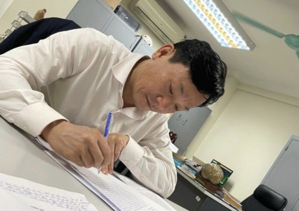 Bắt chủ tịch phường ở Hà Nội nhận 1 tỉ để ‘làm ngơ’ sai phạm xây dựng