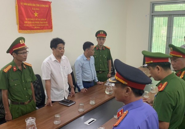 Bắt giam 2 cán bộ Sở TN-MT tỉnh Quảng Nam