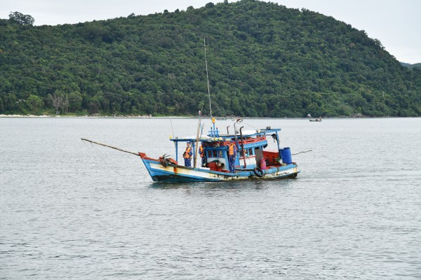 Bắt giữ 2 tàu cá vận chuyển trái phép thiết bị giám sát hành trình Bắt giữ 2 tàu cá vận chuyển trái phép thiết bị giám sát hành trình