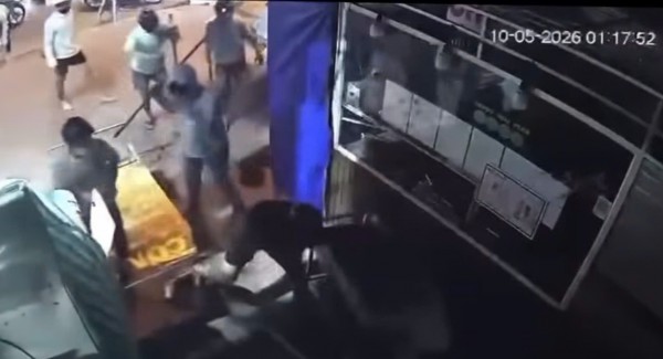 Bắt giữ 33 thanh niên dùng hung khí, bom xăng đánh nhau ở Rạch Giá