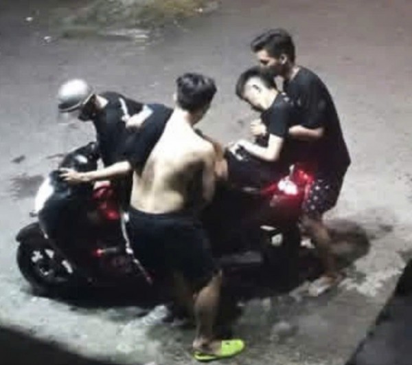 Bắt giữ 33 thanh niên dùng hung khí, bom xăng đánh nhau ở Rạch Giá